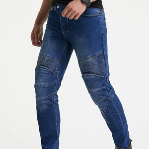 Slim fit heren motorjeans in donkerblauw met geplooide kniestukken en een gewassen look