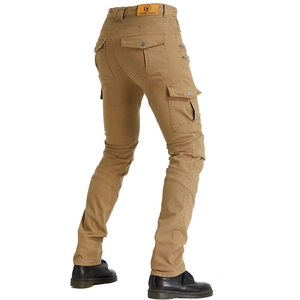 Vista posteriore dei pantaloni cargo da moto kaki con pieghe sulle ginocchia e patch