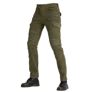Pantaloni da moto verde militare con ginocchia rinforzate e design cargo multitasche