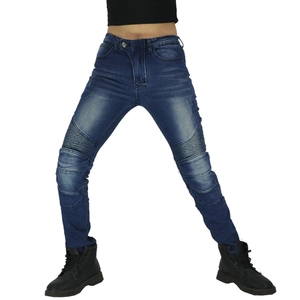 Jean de moto ajusté en denim bleu foncé avec panneaux de protection côtelés aux genoux