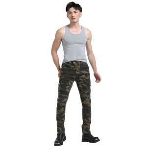 Men's camouflage motorcycle pants with reinforced pleated knees and cargo pockets