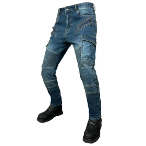 Blaue Herren Motorradjeans mit Schutzfalten am Knie und mehreren Reißverschlusstaschen