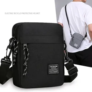 Borsa a Tracolla da Uomo in Nylon Casual Leggera Piccola Borsa Quadrata per Viaggi Sport Quotidiana Borsa per Cellulare