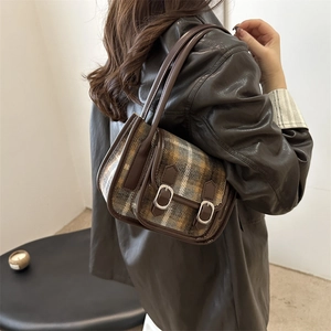 Borsa a tracolla retrò in lana scozzese con cinturini in pelle marrone stile college