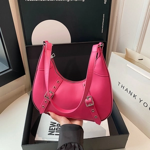 Französisch Nische Sichel Unterarmtasche PU Leder Trendy Gürtelschnalle Öse Schulter Hobo Tasche Für Damen Chic Commuter Handtasche