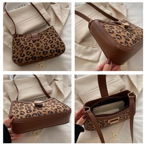 Mise en page à quatre vues du sac à bandoulière léopard montrant capacité et structure