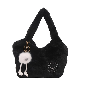 Sac à main chic en fausse fourrure noire avec broderie ours et pendentif monstre