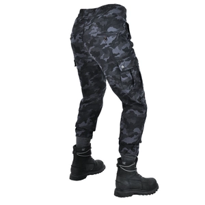 Men's protective camo motorcycle pants with cargo pockets and elastic ankle cuffs
