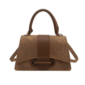 Retro bruine canvas crossbody handtas met lederen bekleding op witte achtergrond