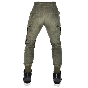 Vue détaillée du pantalon cargo en velours côtelé vert armée avec chevilles élastiques et poches