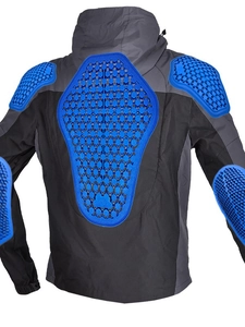 Giacca da moto invernale con protezioni blu a nido d'ape integrate su schiena e gomiti