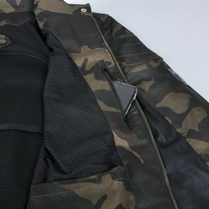 Détail de la doublure en maille respirante et poche intérieure zippée pour le rangement