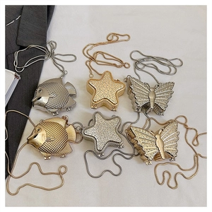 Mini avondtassen in ster- en vlindervorm met glitterafwerking en metalen ketting