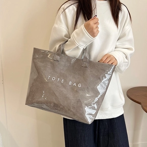 Sac fourre-tout gris en PVC imperméable avec lettrage blanc TOTE BAG pour femme