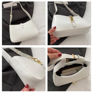 Détails du sac hobo blanc avec fermoir à piston doré et bandoulière réglable