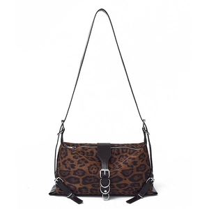 Sac fourre-tout vintage à motif léopard avec accents en cuir marron et boucles argentées