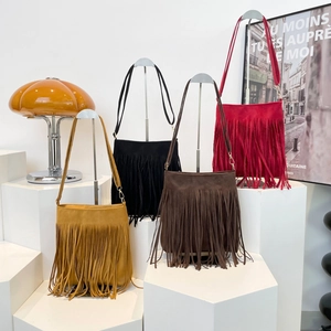 Sacs à bandoulière vintage à franges pour femmes en quatre couleurs élégantes