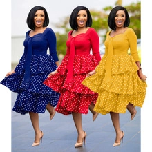 Dreifarbiges ärmelloses Polka-Dot-Stufenkleid in Marineblau, Rot und leuchtendem Gelb