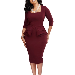 Elegante vestido midi rojo vino con escote cuadrado, manga 3/4 y volantes en cintura