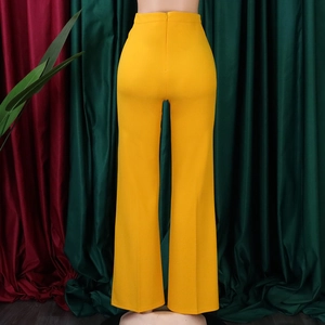 Detailansicht der gelben High-Waist-Hose mit weitem Bein und rückseitigem Reißverschluss