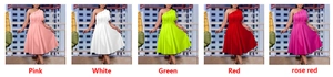 Détail de cinq couleurs pour la robe de soirée plissée à taille haute et épaules dénudées