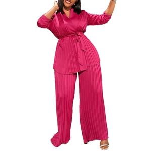 Damen Set aus plissiertem Wickeloberteil und weiter Hose in leuchtendem Fuchsia