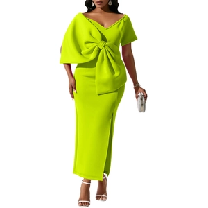 Elegantes neongrünes Partykleid mit großer Schleife und hohem Beinschlitz