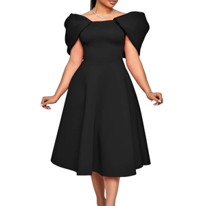 Robe midi noire chic à épaules dénudées avec manches bouffantes et silhouette trapèze