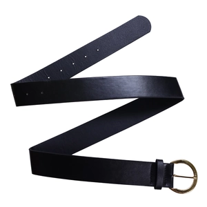 Ceinture classique en cuir noir pour femme avec boucle ronde en métal doré poli