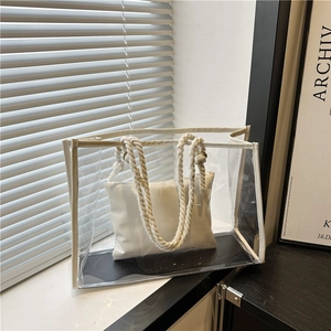Sac fourre-tout en PVC transparent avec poignées en corde de coton et pochette en beige