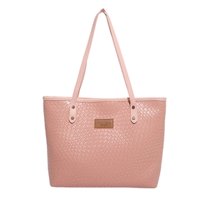Grand sac cabas rose au motif tissé élégant avec bandoulière pour un usage quotidien pratique