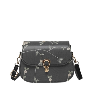 Sac bandoulière gris avec broderies florales et chaîne de perles dorées femme