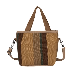 Bolso tote grande de rayas con textura tejida, asas dobles y correa desmontable
