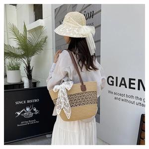 Conjunto de bolso tote de paja y sombrero de sol con encaje y lazo para verano