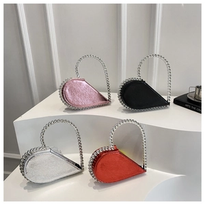 Abendtaschen in Herzform mit Strasssteinen in Rosa Schwarz Silber und Rot