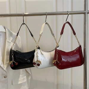 Moda PU Leather Hobo Shoulder Bag Women Glossy Underarm Crossbody Bag With Cherry Pendant Minimalist Handbag