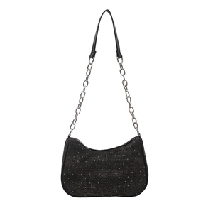 Sac sous le bras en denim noir avec rivets argentés et bandoulière en chaîne métal