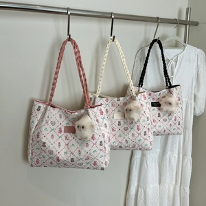 Borsa Tote Trapuntata Da Donna Tessuto Oxford Grande Capacità Stampa Orso Floreale Borsa A Spalla Con Ciondolo Peluche Kawaii