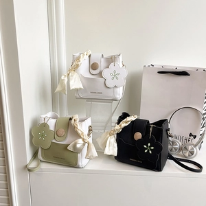 Sac Bandoulière Femme en Cuir PU Mode Petit Sac Seau Carré Charme Floral Décor Ruban Satin Sac à Main