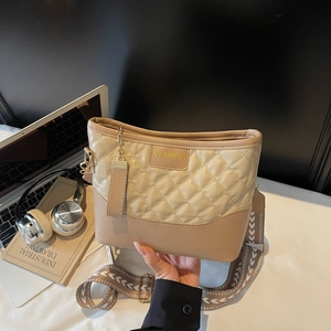 Borsa a Tracolla Rombo Trapuntata di Nicchia per Donna 2025 Nuova Moda in Pelle PU Colore a Contrasto Tracolla Larga Borsa a Spalla Elegante Borsa Hobo
