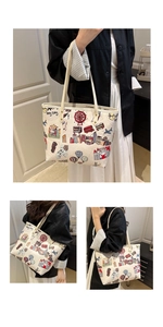 Detalle de bolso tote blanco con dibujos de la ciudad de Hong Kong y autobús rojo
