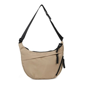 Kaki halve maan crossbodytas van nylon met verstelbare zwarte riem en ritsdetail