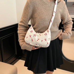 Minimalistische weiße Cord-Einkaufstasche mit Kirschstickerei stylische Hobo-Schultertasche