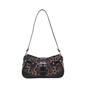 Retro-Bagyette-Tasche mit Leopardenmuster, Lederbesatz und silberner Gürtelschnalle