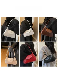 Détails de sacs baguette motif crocodile avec boucles nœud argenté en cinq coloris