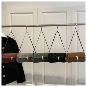 Détails des sacs à bandoulière léopard en cinq couleurs avec fermoirs métalliques dorés