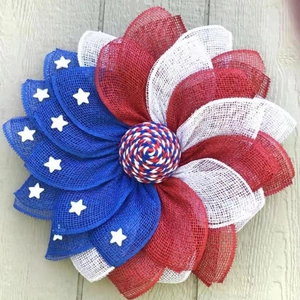 Couronne patriotique drapeau USA avec pétales rouges blancs bleus pour décoration murale