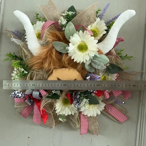 Highland cow Easter wreath detail with measuring ruler showing 40cm width for home decor