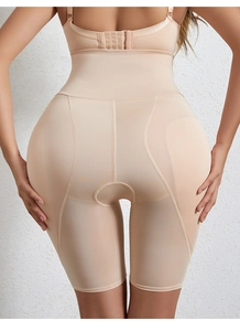 Detailansicht der hautfarbenen High-Waist-Shaping-Shorts mit Mesh und Push-up-Effekt