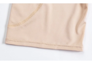 Detailansicht der nahtlosen Miederhose mit hoher Taille und präzisen Bogennähten